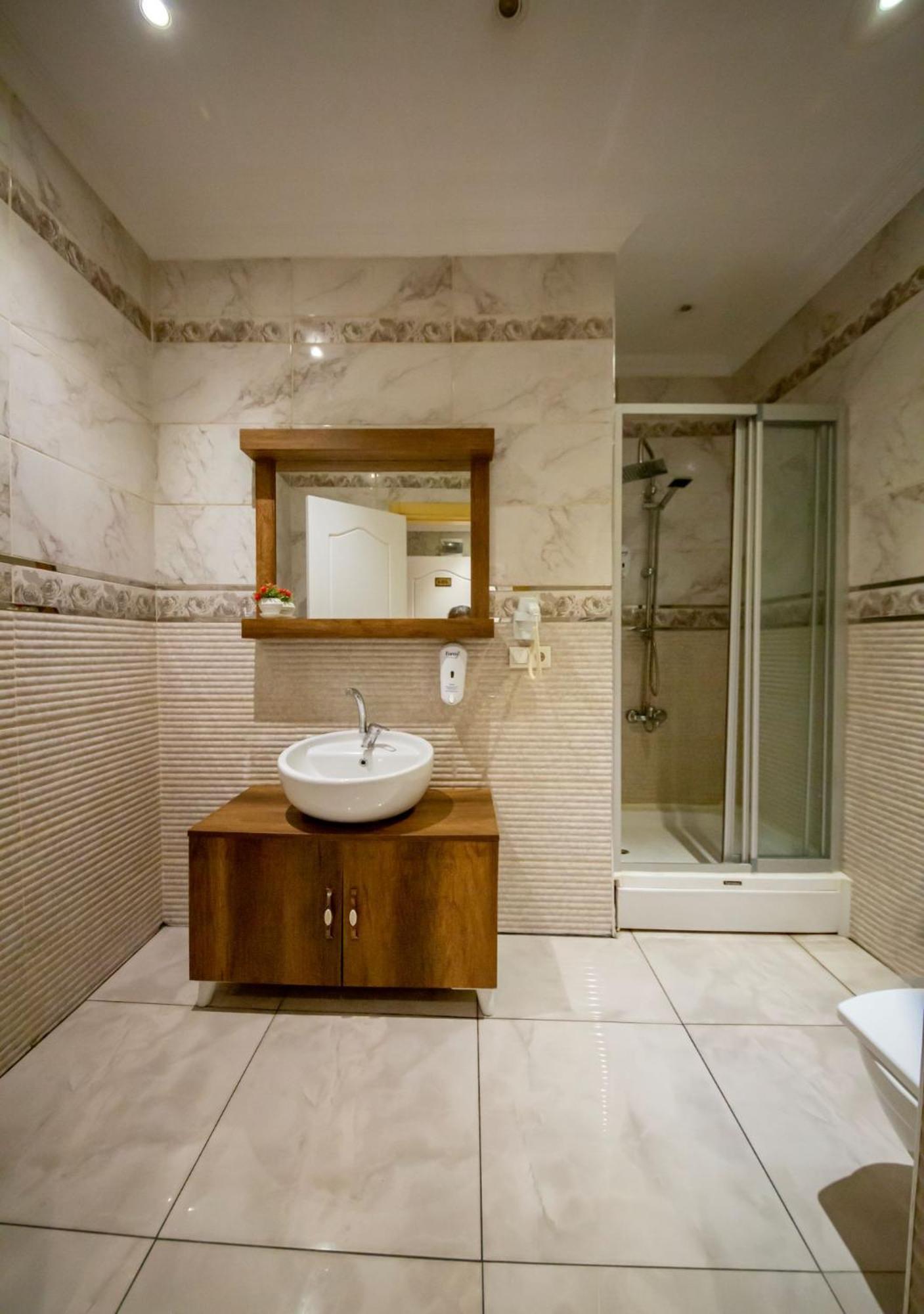 Royal Garden Suite And Hotel Istambul Extérieur photo